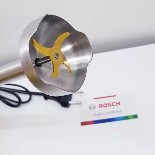 گوشتکوب برقی بوش آلمان مجیکال سری حک شده اصلی 1500وات لیبل آبی تیغ تیتانیوم بدنه خط و خش دارد مدل 111