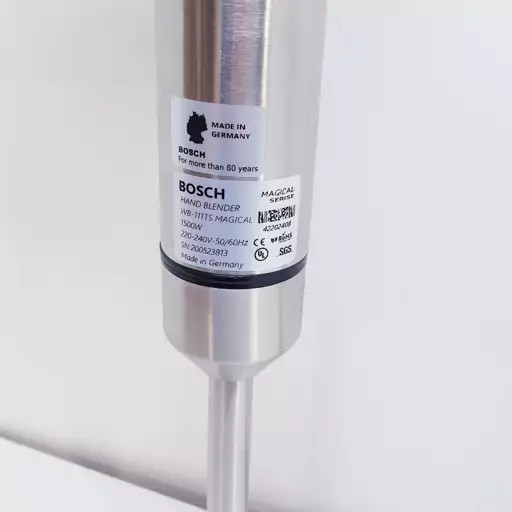 گوشتکوب برقی بوش آلمان مجیکال سری حک شده اصلی 1500وات لیبل آبی تیغ تیتانیوم بدنه خط و خش دارد مدل 111